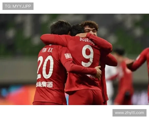 成都足球队强势领跑联赛积分榜61分彰显实力与决心